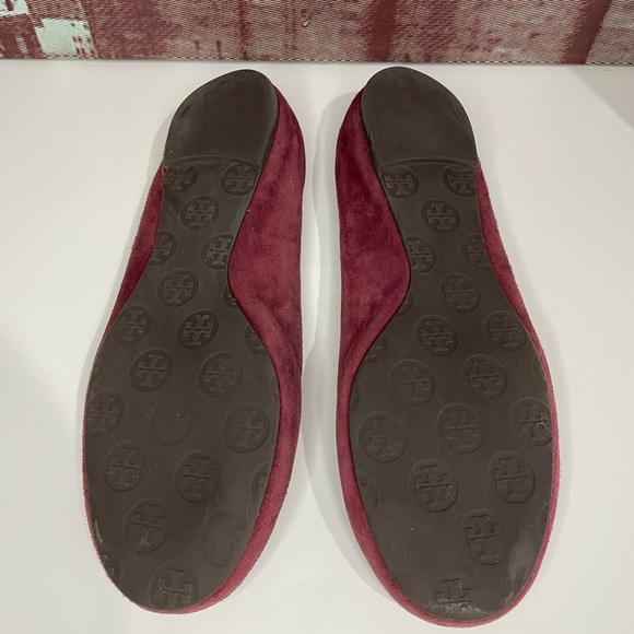 Tory Burch Burgundy Flats with Gold Logo - Picture 6 of 14
